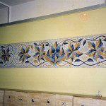 Орнамент из мозаики в интерьере детского сада.