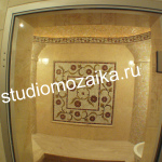 Мини хамам с декором из мозаичной плитки.