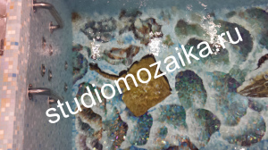 Подводный мир в мозаичном искусстве. Мозаичное художественное панно в чаше бассейна.