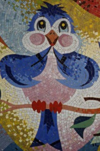 Мозаичное панно в интерьере детского сада.