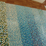 Образцы растяжек для интерьера из мозаичной плитки.